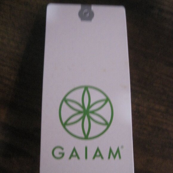 Gaiam Women Blue Turquoise/Black 1/2 Star Design Harmony Long Sleeve Yoga Tee XL - Picture 8 of 11